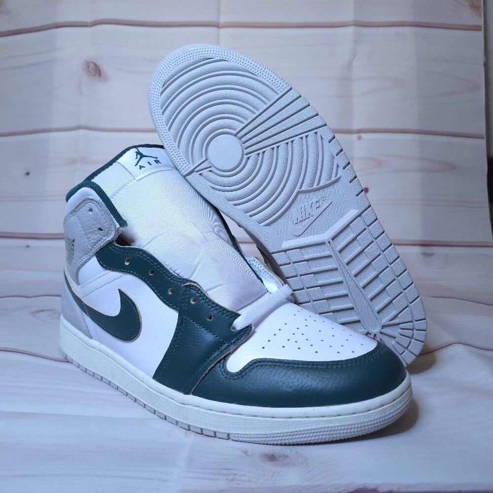 Air Jordan 1 Mid SE Oxidized Green Sail White Grey FQ7720 103